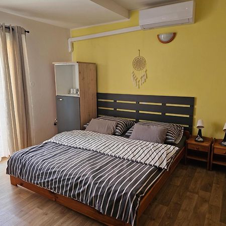 Penzion A Pizzerie Na Zalozne Kobyli Экстерьер фото