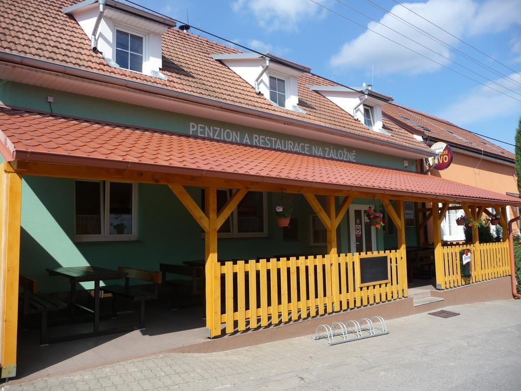 Penzion A Pizzerie Na Zalozne Kobyli Экстерьер фото
