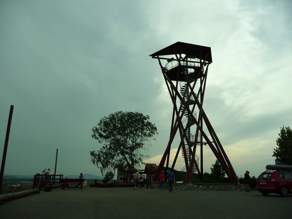 Penzion A Pizzerie Na Zalozne Kobyli Экстерьер фото